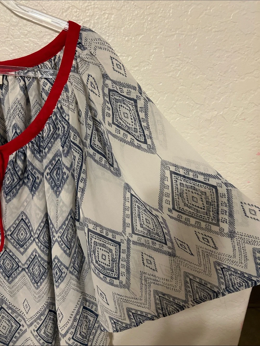 🧩ARIAT Boho Printed Peasant Top bell sleeve with Red Trim size M GUC
